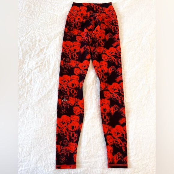 Alo Yoga XS roses high waisted leggings cherry red - Picture 7 of 11